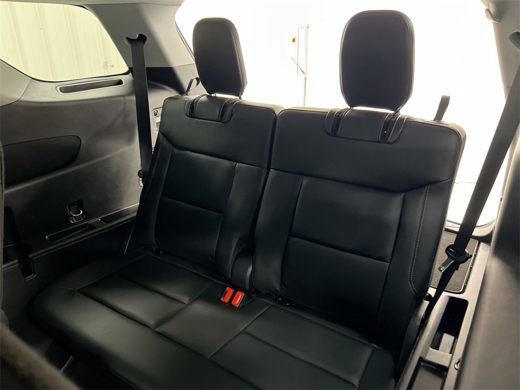 Used 2022 Ford Explorer XLT w/ Equipment Group 202A image 28