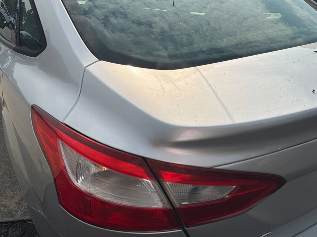 Used 2012 Ford Focus SE FWD image 10