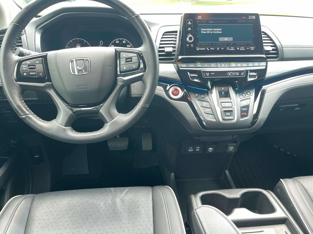Used 2025 Honda Odyssey Elite image 18
