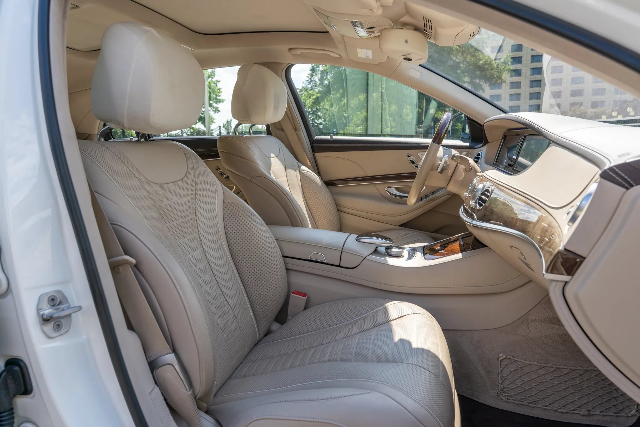 Used 2017 Mercedes-Benz S 550 4MATIC Sedan image 17