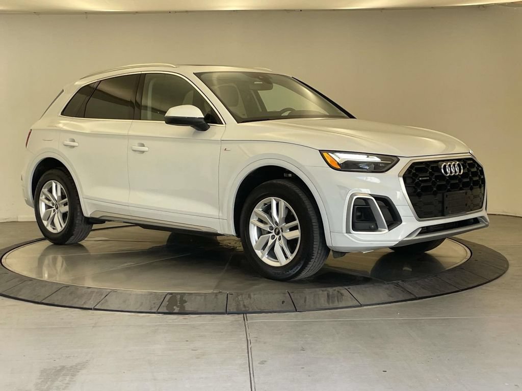 Used 2023 Audi Q5 2.0T Premium w/ Convenience Package AWD/4WD image 9