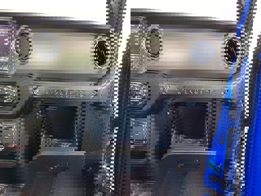 Used 2022 Jeep Wrangler Unlimited Willys image 32