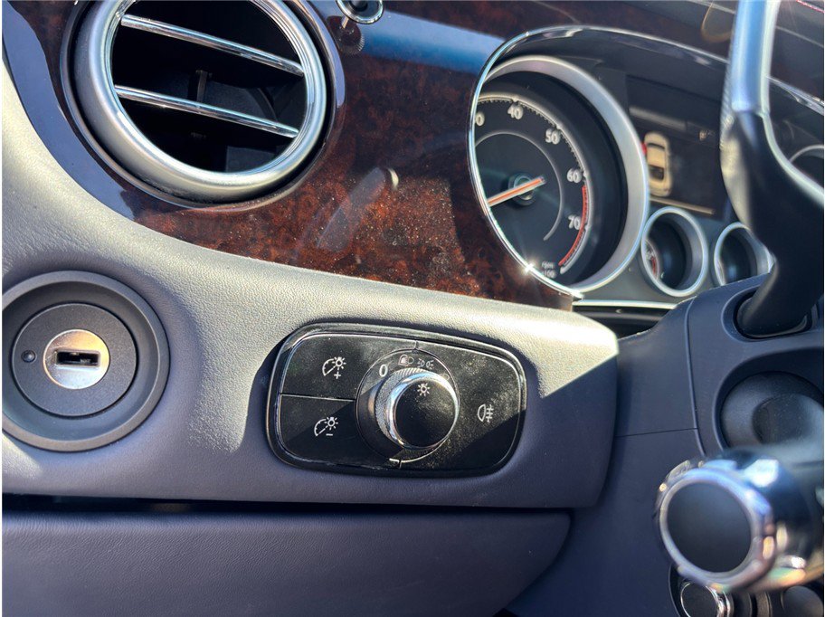 Used 2016 Bentley Continental GT image 35