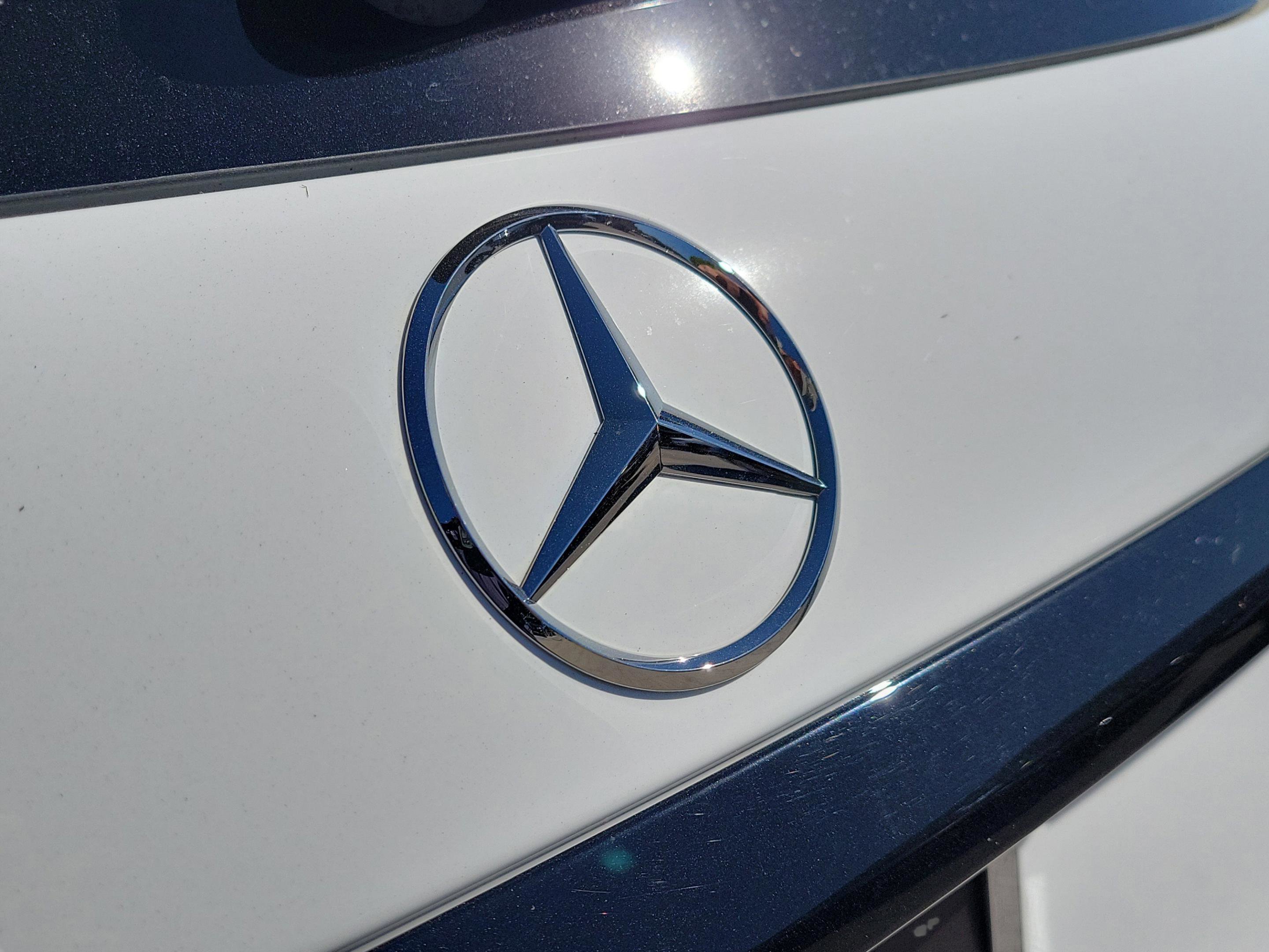 Certified 2024 Mercedes-Benz GLC 300 image 7