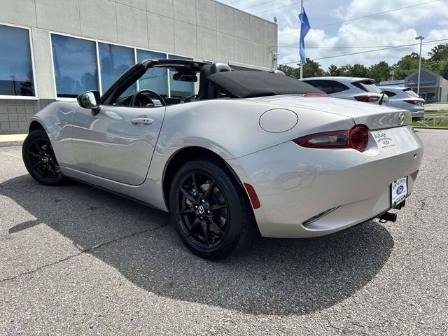Used 2023 MAZDA MX-5 Miata Sport RWD image 6
