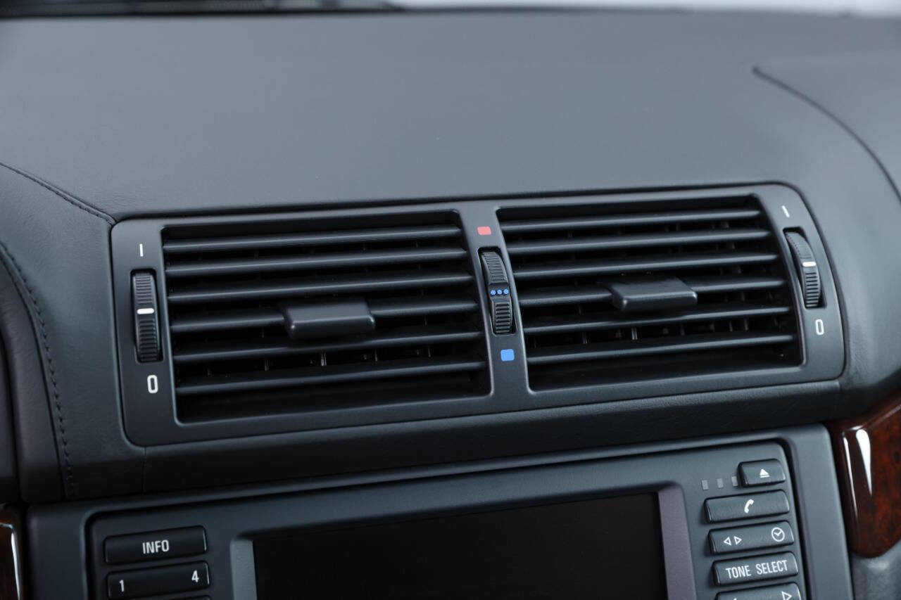 Used 2002 BMW M5 image 76