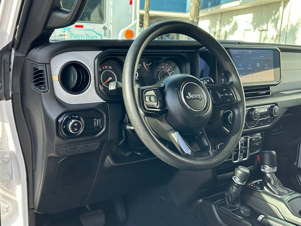 Used 2026 Jeep Gladiator Sport AWD/4WD image 29