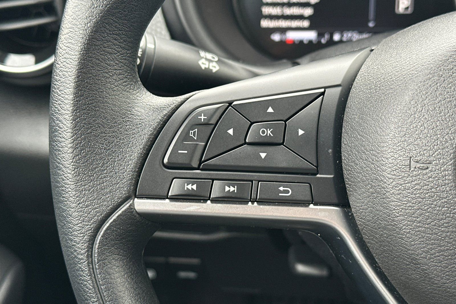 Used 2024 Nissan Kicks SV image 26