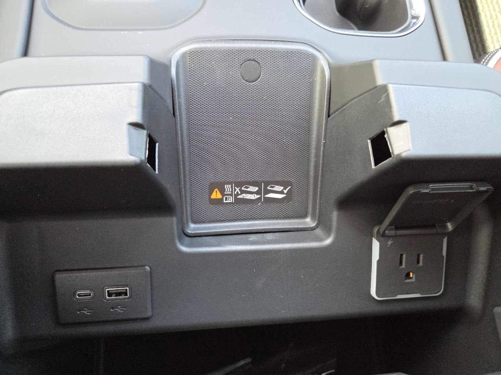 New 2026 GMC Sierra 1500 Denali Ultimate image 11