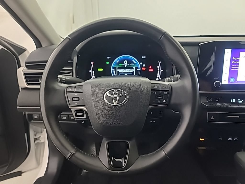 Used 2025 Toyota Camry LE AWD/4WD image 31