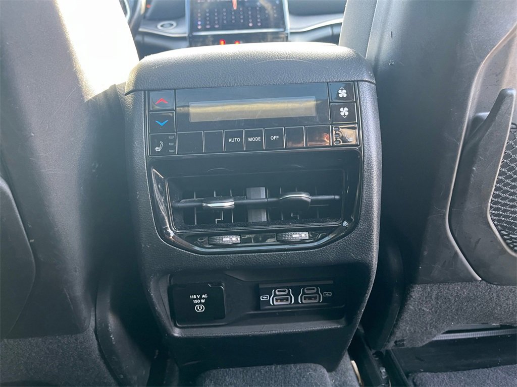 Used 2022 Jeep Grand Cherokee L Limited image 29