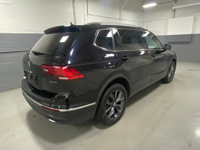 Used 2022 Volkswagen Tiguan SE AWD/4WD image 3
