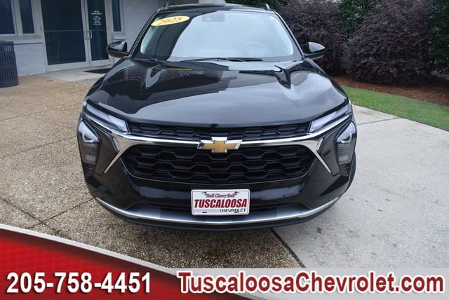Certified 2025 Chevrolet Trax LT FWD image 4