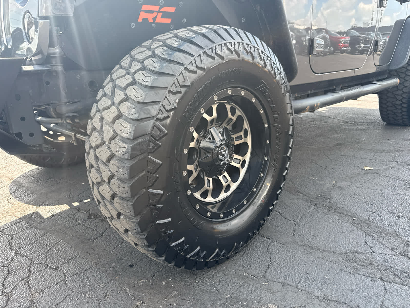 Used 2016 Jeep Wrangler Unlimited Sahara w/ Connectivity Group AWD/4WD image 9