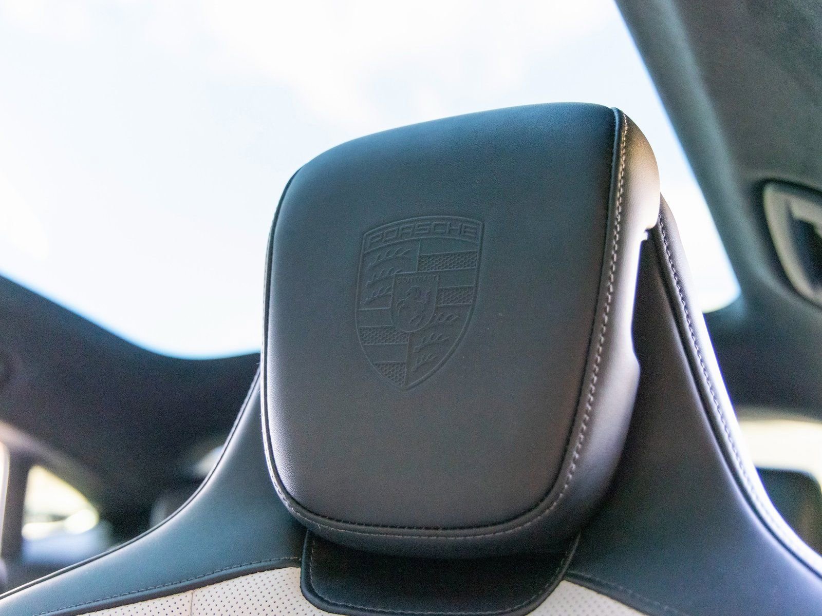 Certified 2025 Porsche Taycan GTS image 32