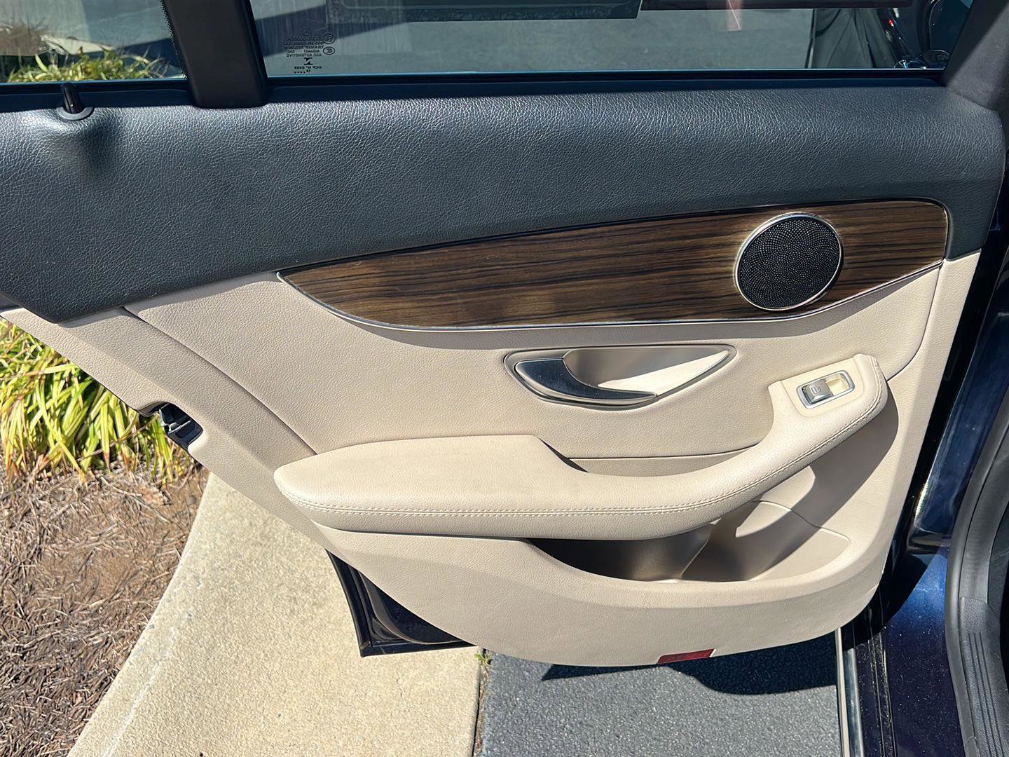 Used 2019 Mercedes-Benz C 300 Sedan w/ Premium Package image 17