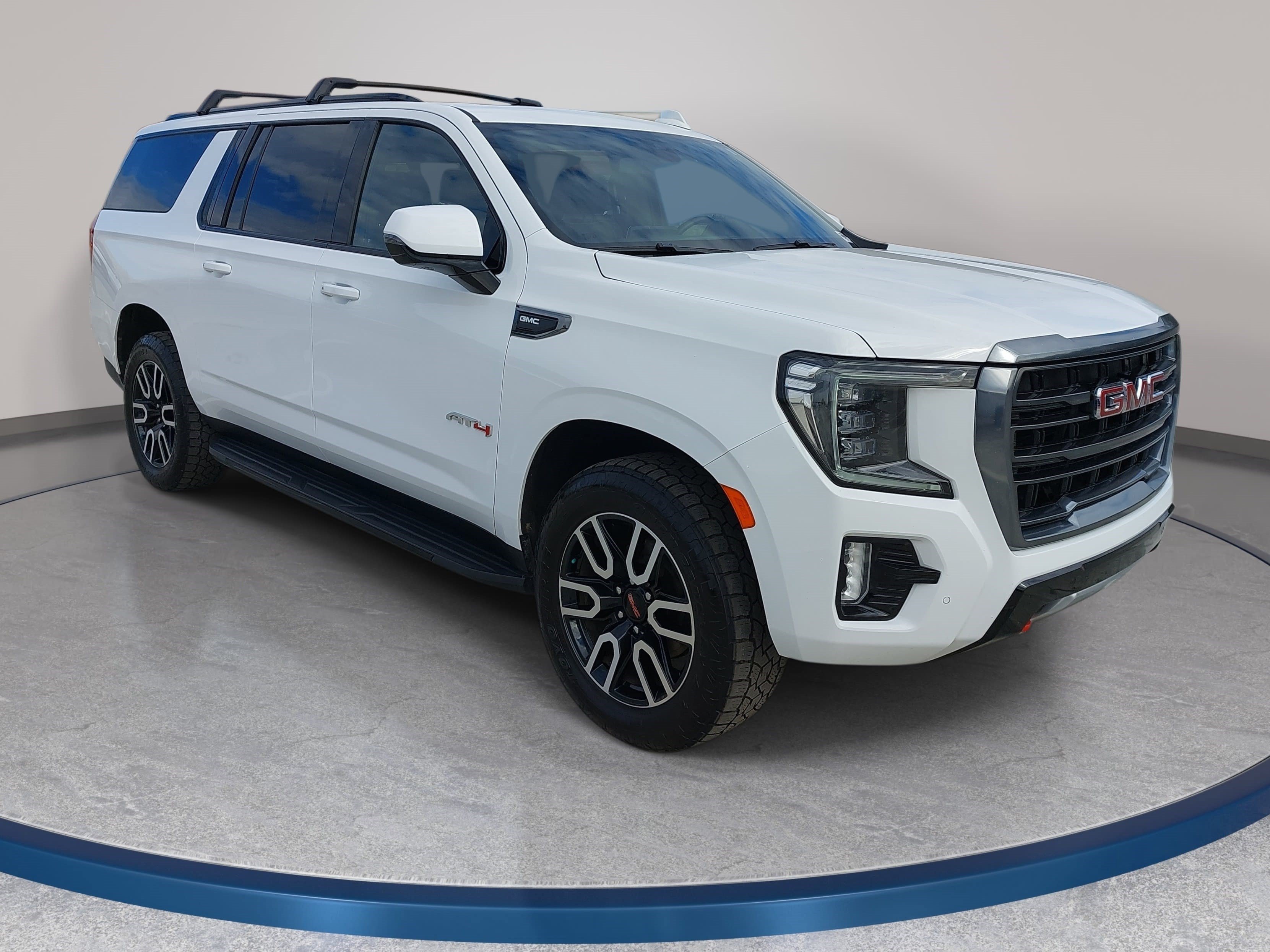 Used 2022 GMC Yukon XL AT4 AWD/4WD image 3