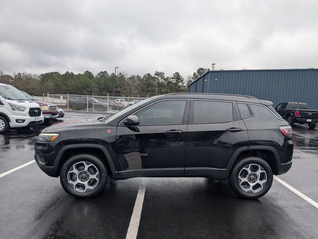 Used 2022 Jeep Compass Trailhawk w/ Trailhawk Elite Group image 10