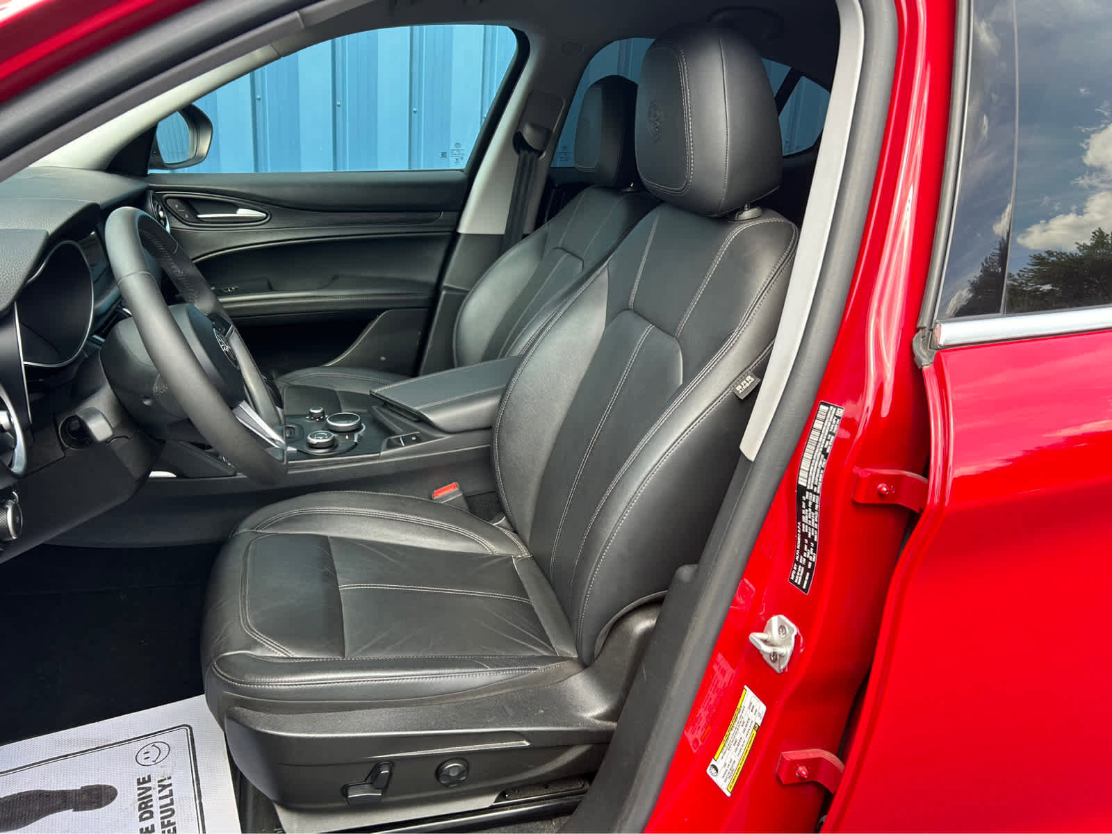 Used 2018 Alfa Romeo Stelvio AWD image 10