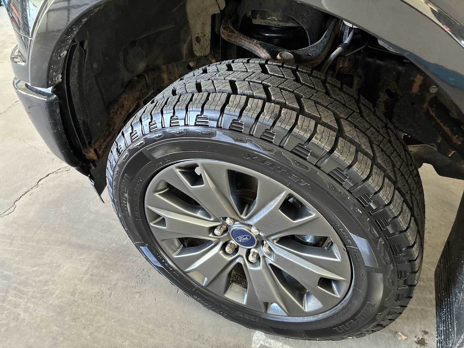 Used 2018 Ford F150 Lariat w/ Equipment Group 501A Mid image 19