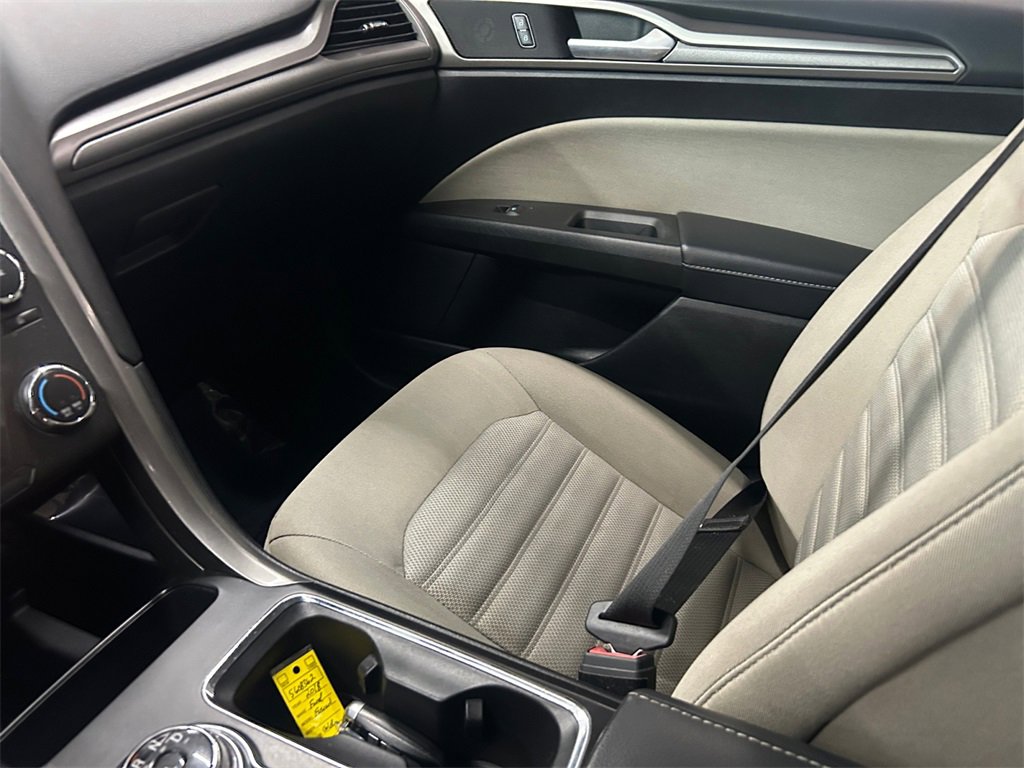 Used 2018 Ford Fusion S image 27