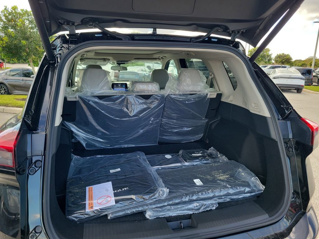 New 2026 Nissan Rogue SV image 6