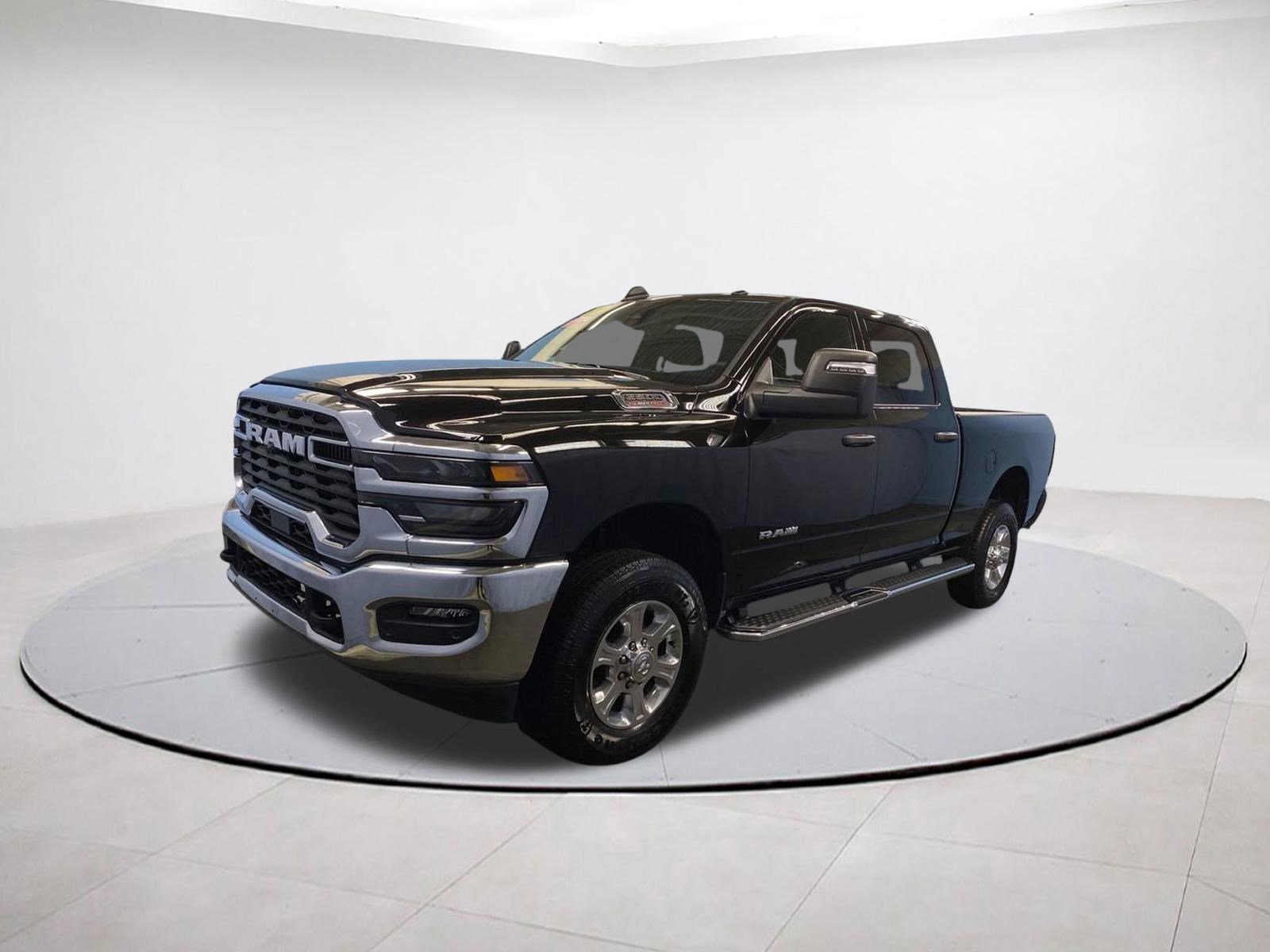Used 2026 RAM 2500 Big Horn AWD/4WD image 3