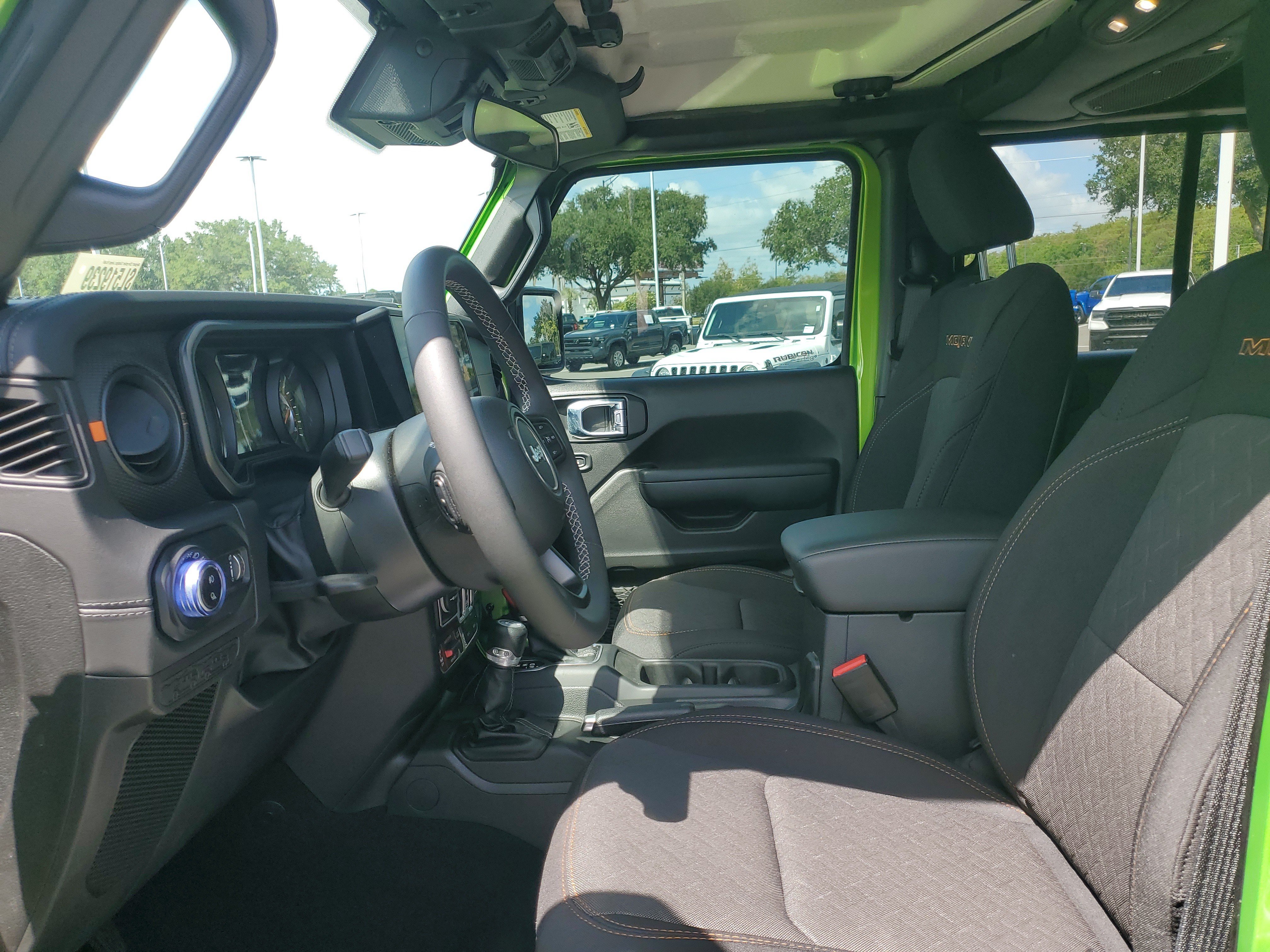 Used 2025 Jeep Gladiator Mojave w/ Safety Group AWD/4WD image 12