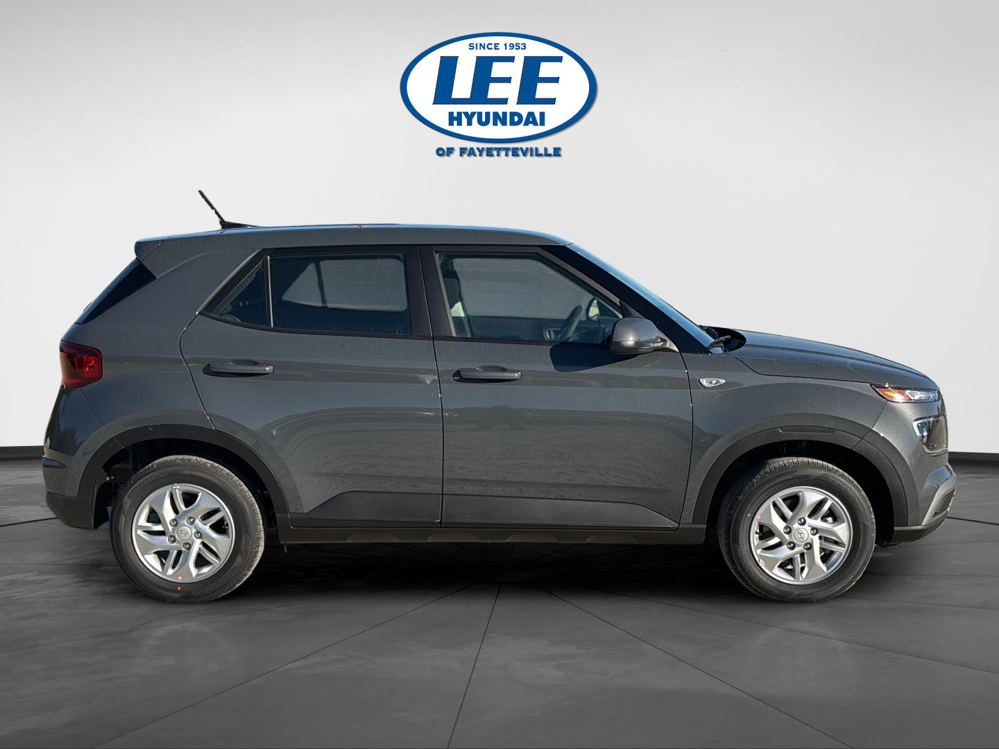 New 2026 Hyundai Venue SE FWD image 2
