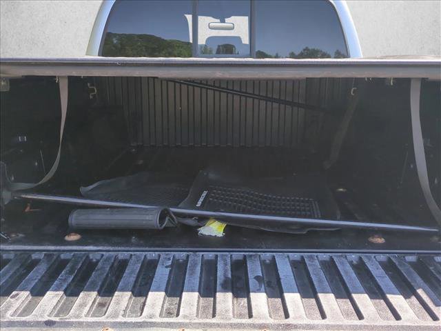 Used 2016 Toyota Tacoma SR5 w/ Towing Package RWD image 6