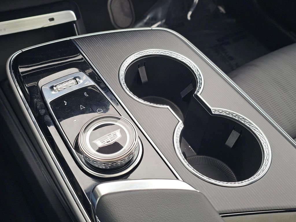 Used 2025 Cadillac Lyriq Sport image 32