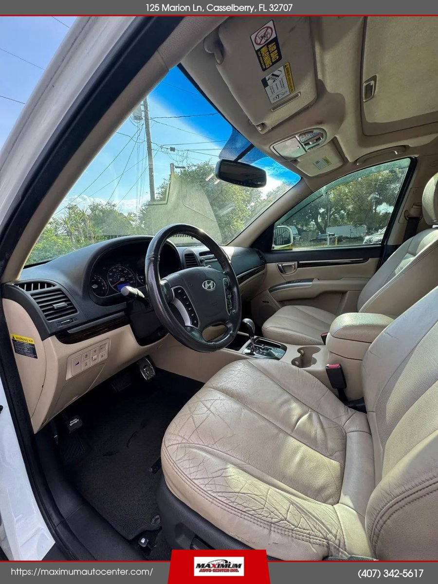 Used 2012 Hyundai Santa Fe Limited w/ Navigation Pkg 4 image 7