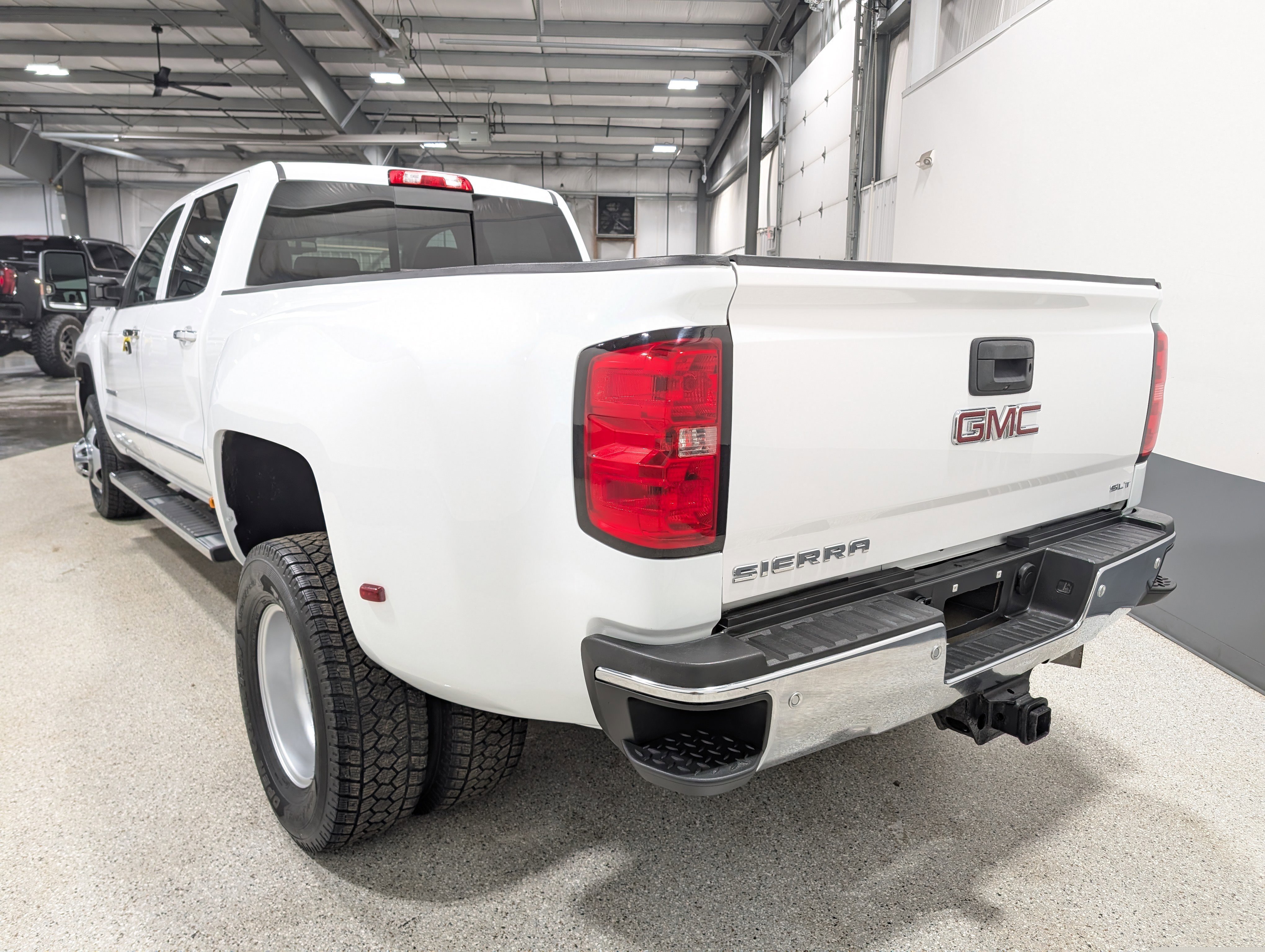 Used 2018 GMC Sierra 3500 SLT image 5