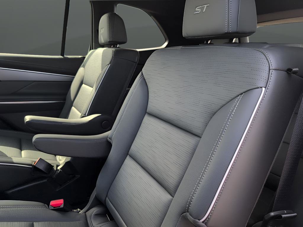 Used 2025 Buick Enclave Sport Touring image 22