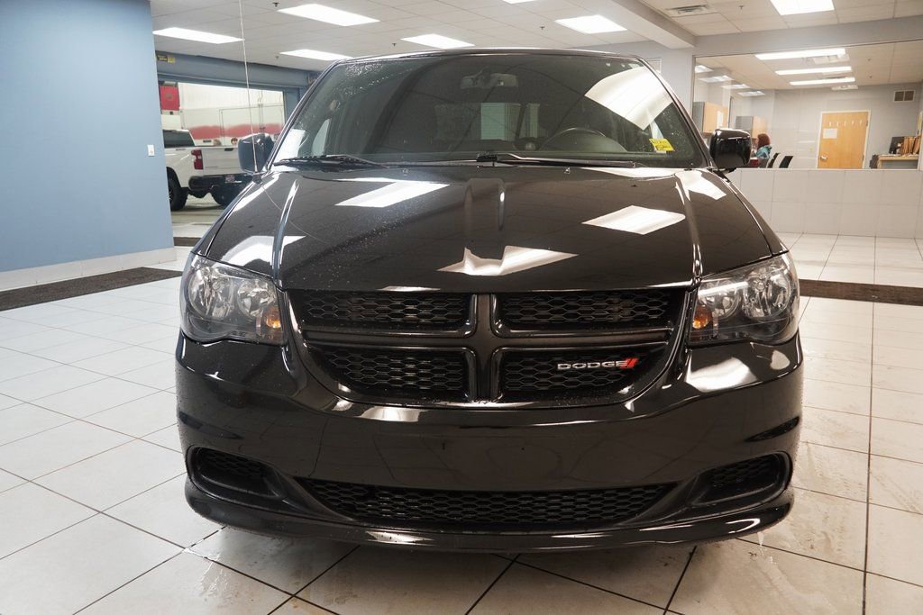 Used 2017 Dodge Grand Caravan SE image 16