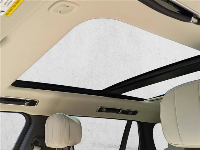 New 2026 Land Rover Range Rover Long Wheelbase SE image 15