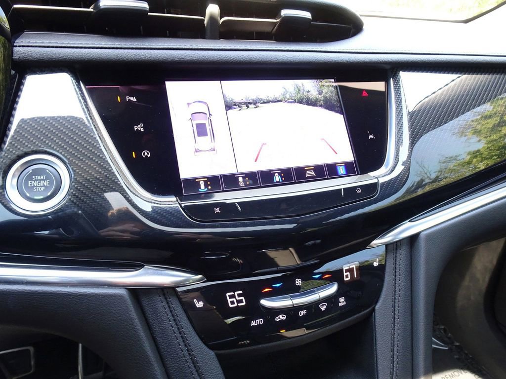 Certified 2022 Cadillac XT6 Sport w/ Technology Package AWD/4WD image 16