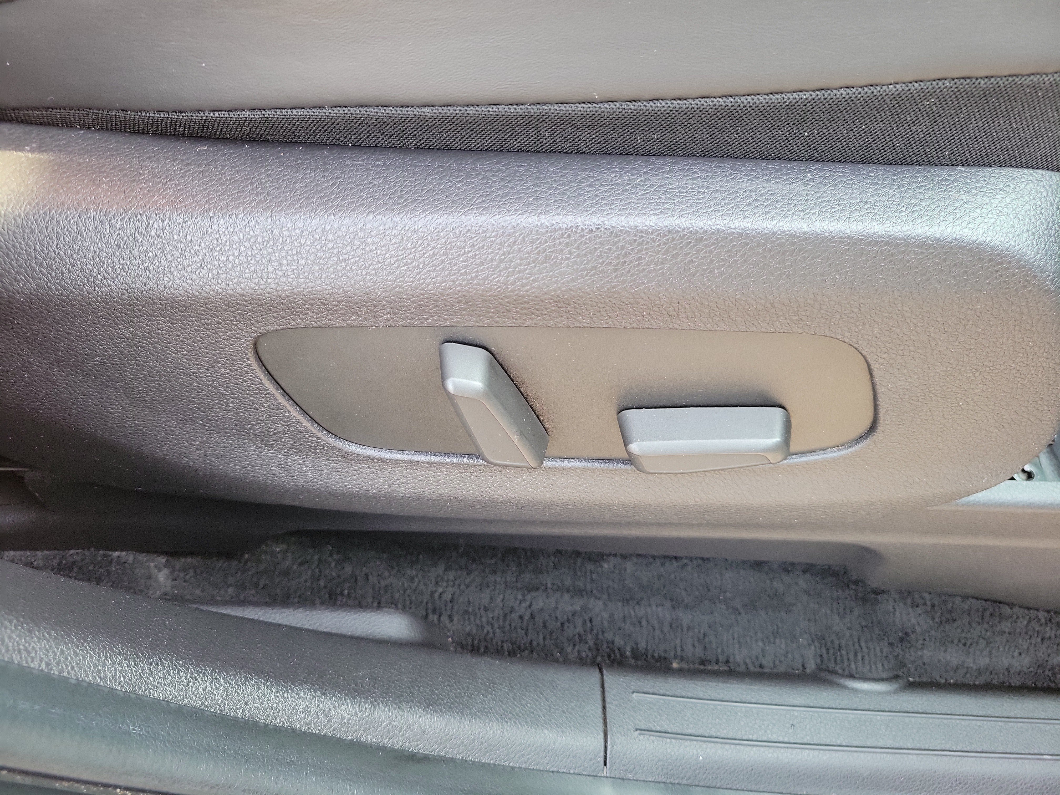 Used 2022 Kia Carnival SX FWD image 9