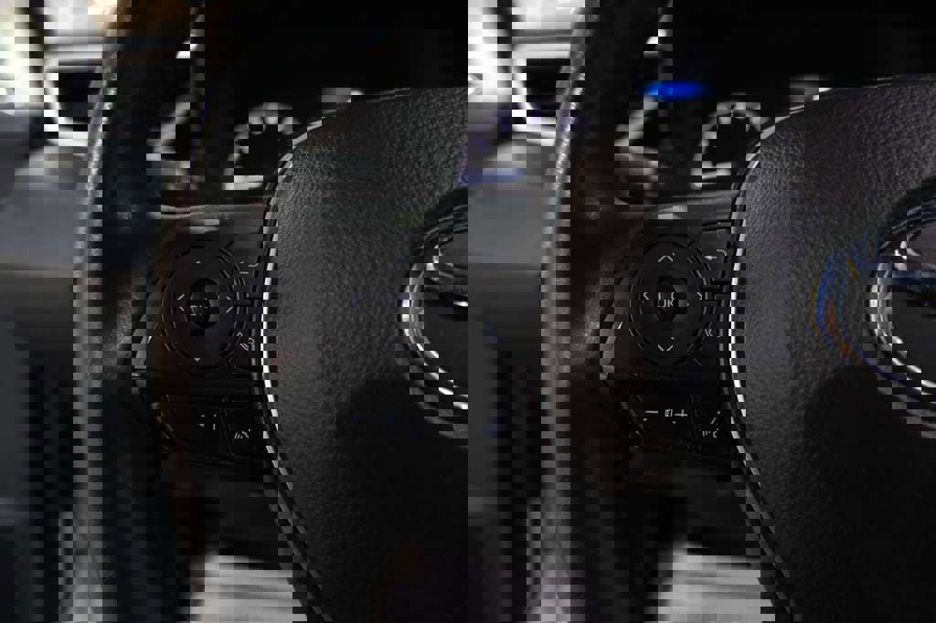 Used 2024 Toyota Corolla SE image 36