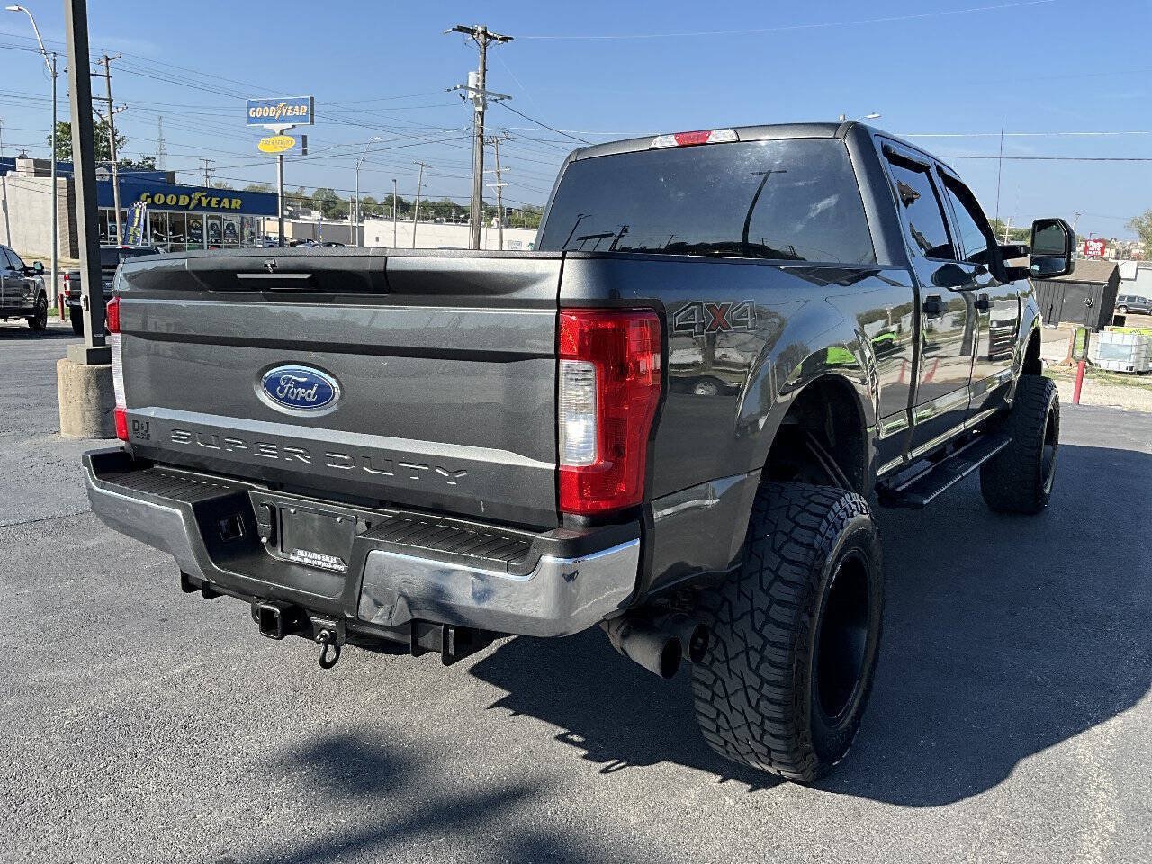 Used 2019 Ford F250 XLT AWD/4WD image 5