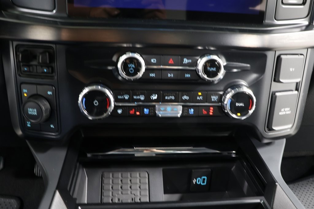 New 2026 Ford F350 Lariat w/ Black Appearance Package image 9