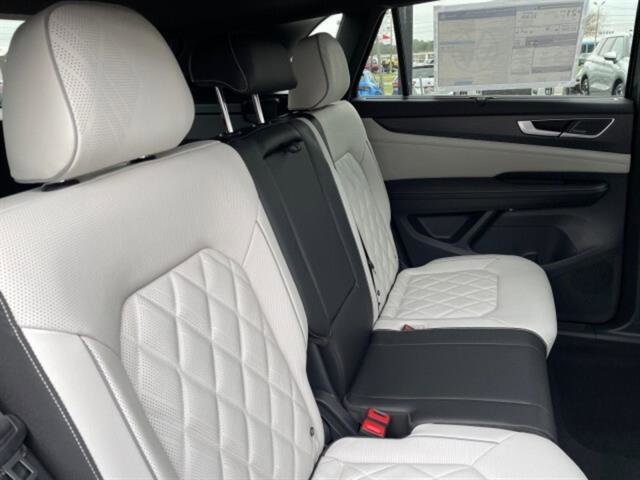 New 2025 Volkswagen Atlas Cross Sport SEL Premium R-Line image 11