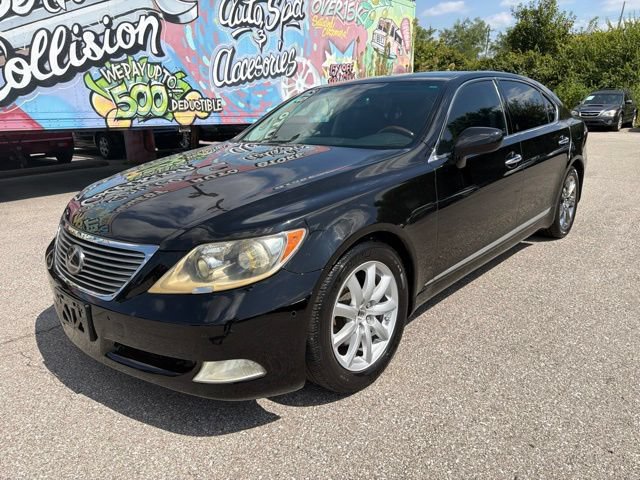Used 2007 Lexus LS 460 L w/ Luxury Pkg RWD image 3