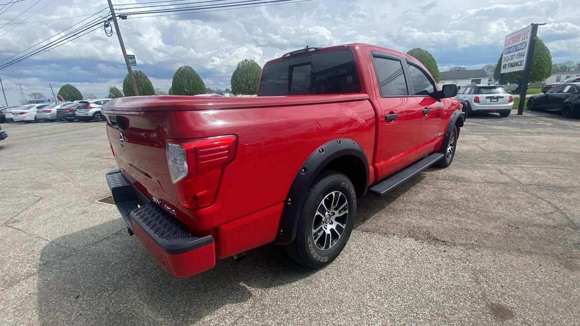 Used 2022 Nissan Titan SV AWD/4WD image 5
