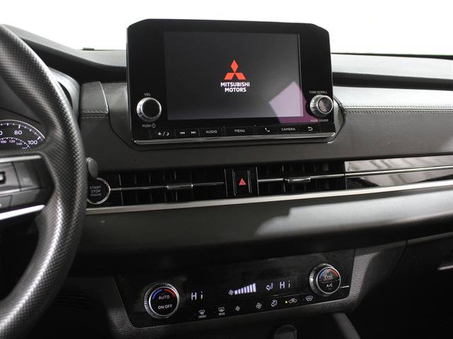 Used 2024 Mitsubishi Outlander ES image 9