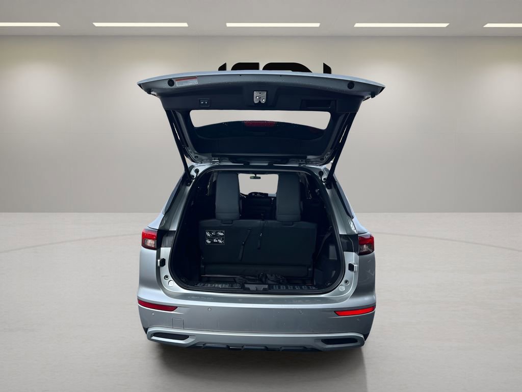 Used 2024 Mitsubishi Outlander SE image 22