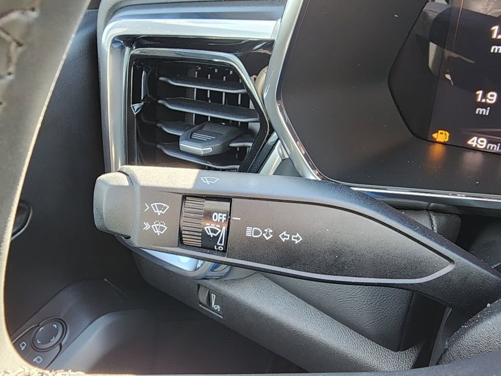 New 2026 GMC Canyon Elevation w/ Convenience Package image 21