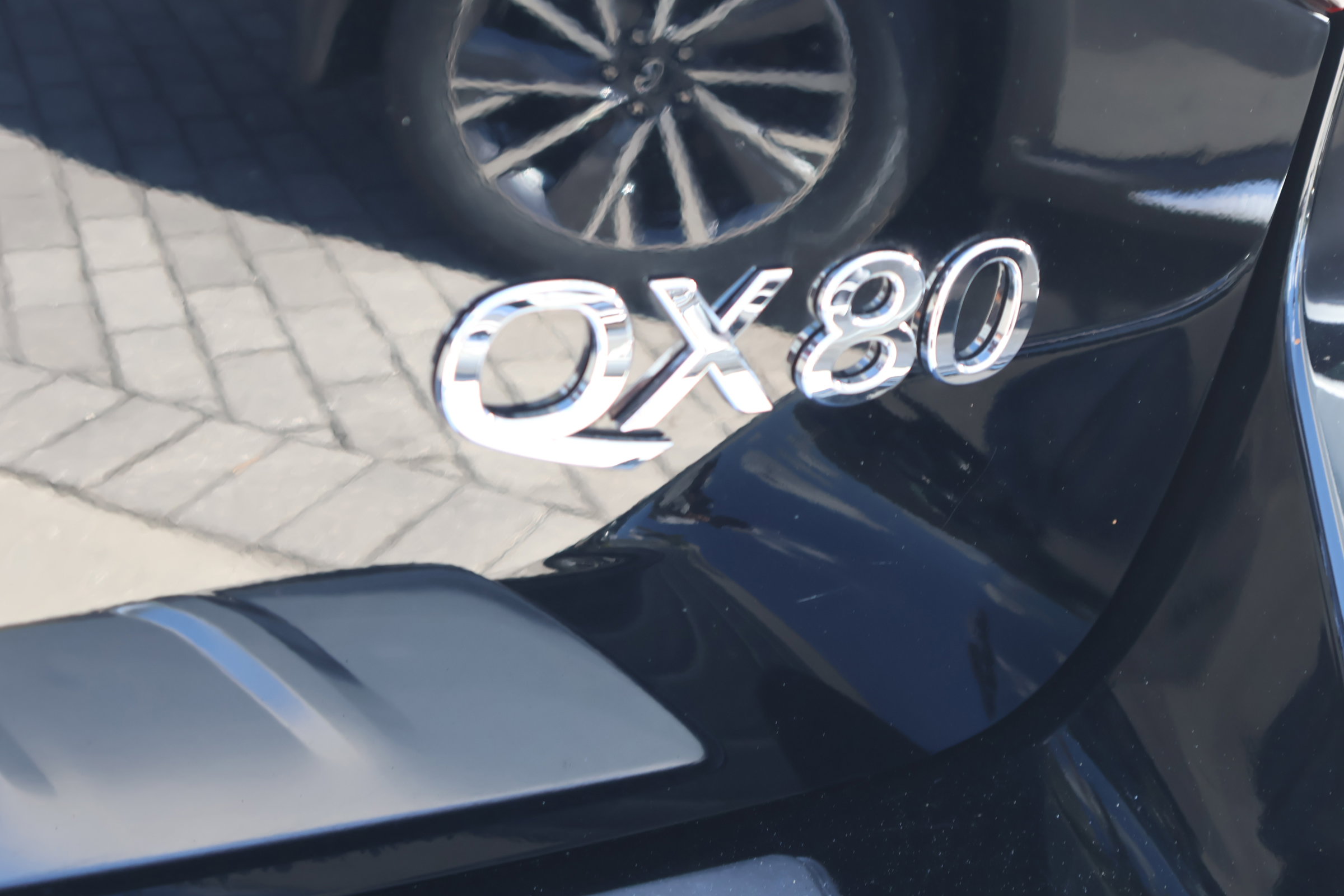 Certified 2022 INFINITI QX80 Luxe w/ Cargo Package image 9