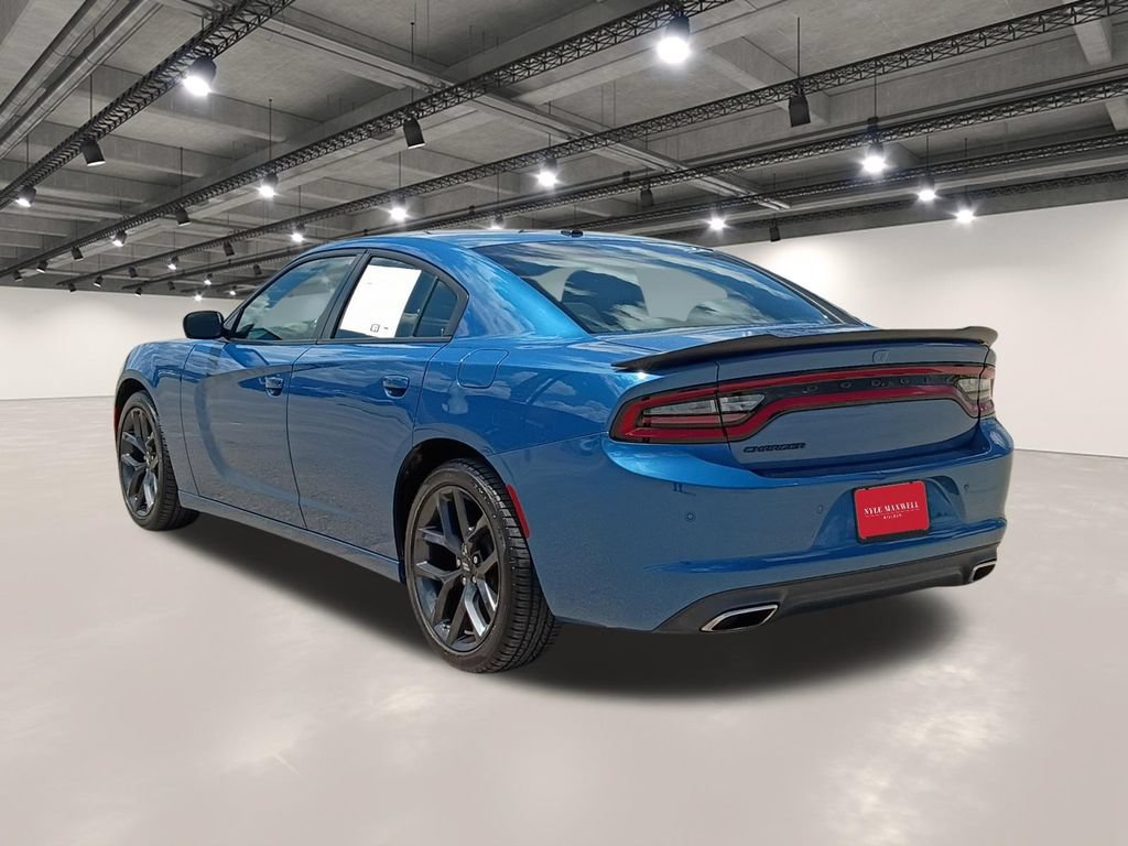 Used 2022 Dodge Charger SXT w/ Blacktop Package RWD image 14