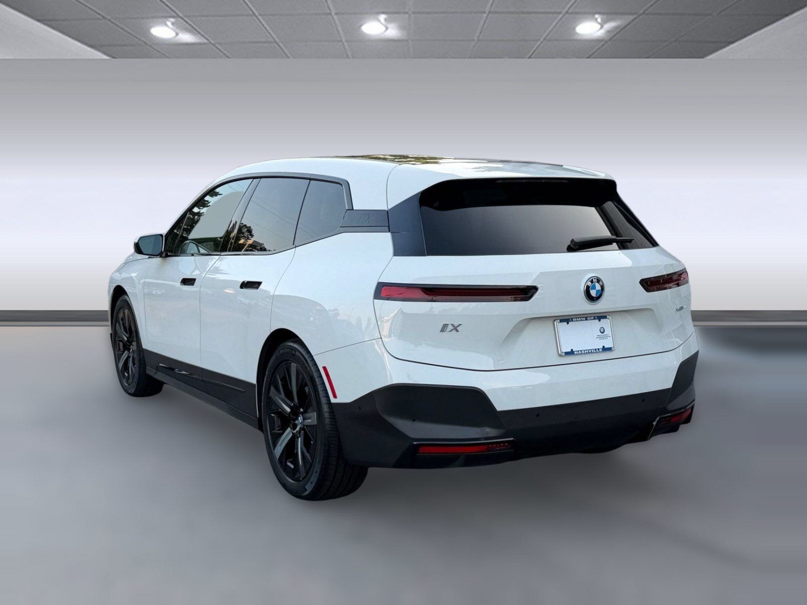 Certified 2022 BMW iX xDrive50 w/ Convenience Package AWD/4WD image 3